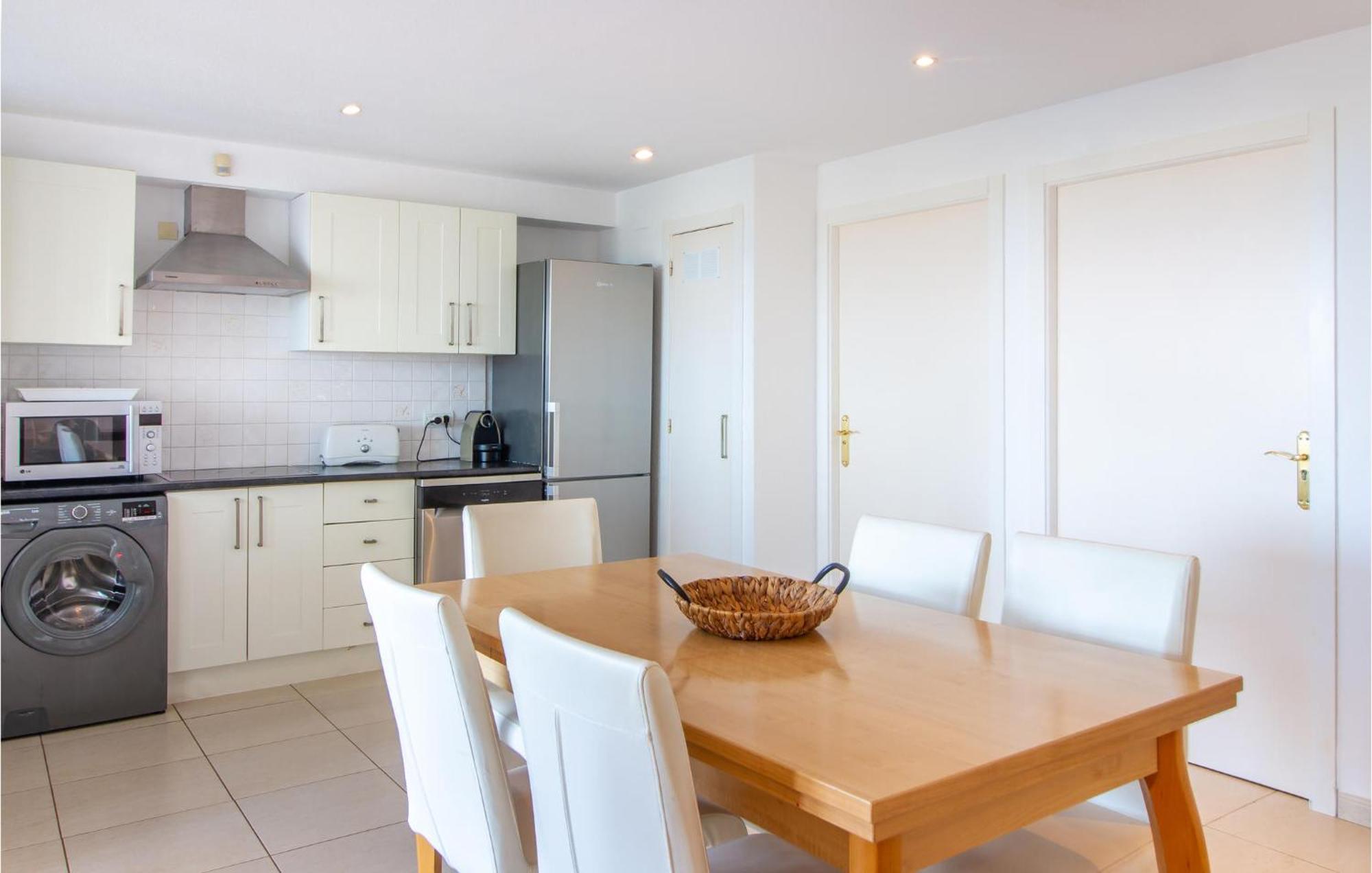 Beautiful Home In Gran Alacant With Kitchen 산타 폴라 외부 사진