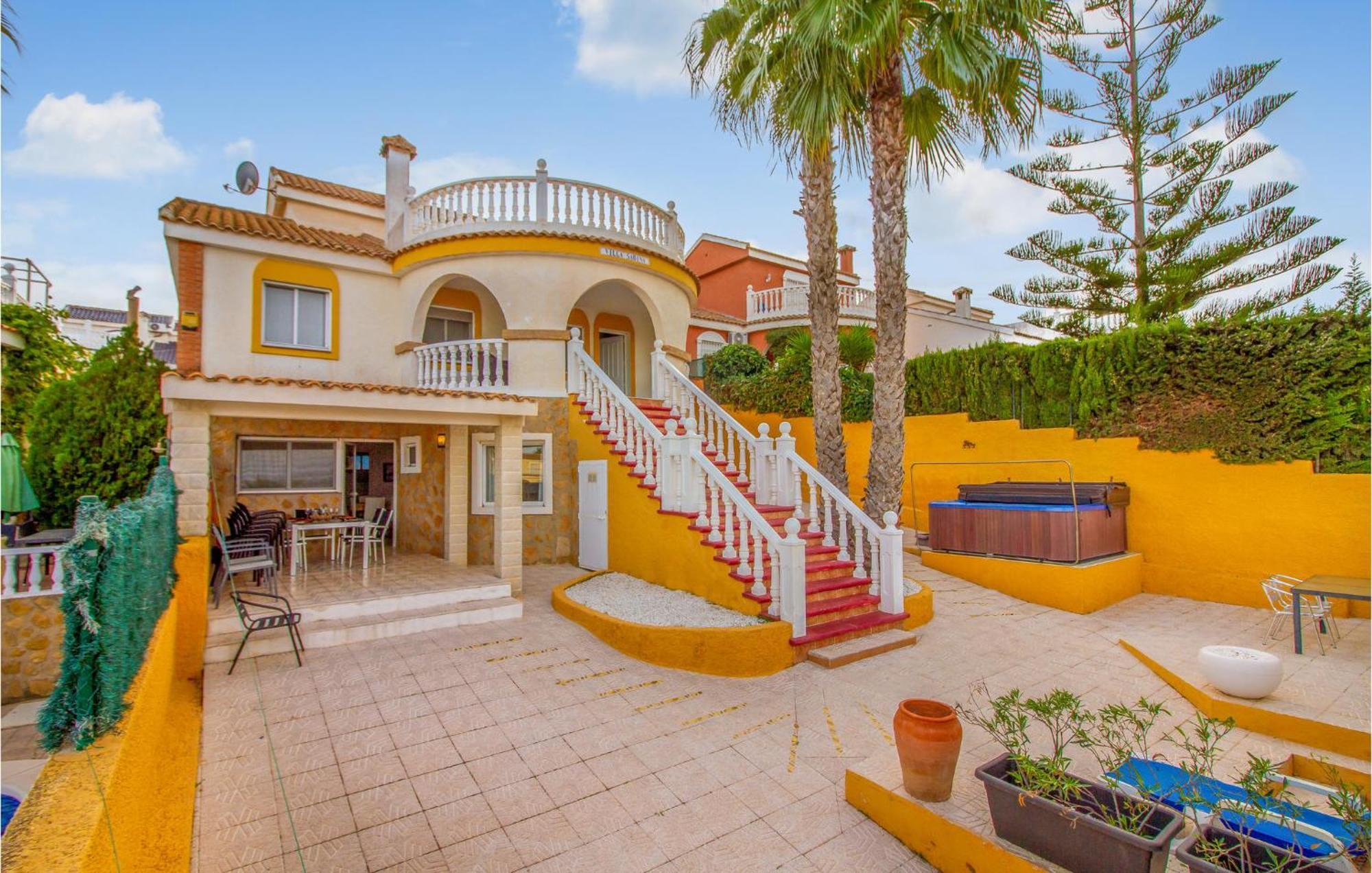 Beautiful Home In Gran Alacant With Kitchen 산타 폴라 외부 사진